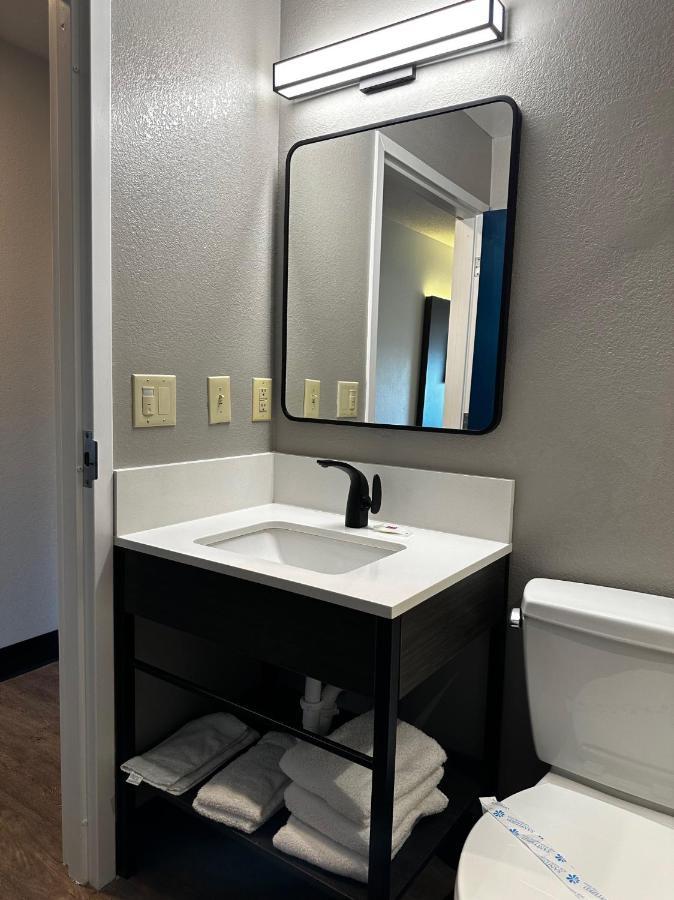 Motel 6 Indianapolis Carmel ภายนอก รูปภาพ