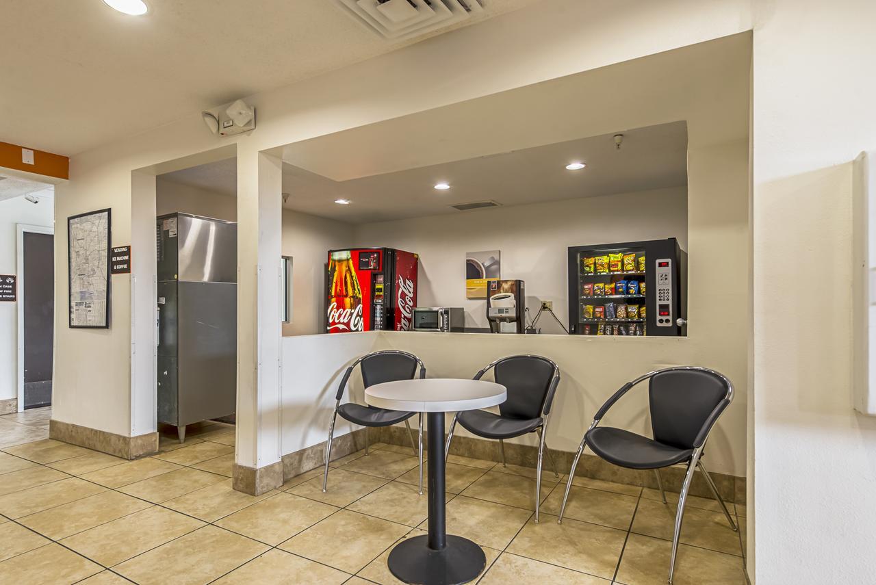 Motel 6 Indianapolis Carmel ภายนอก รูปภาพ